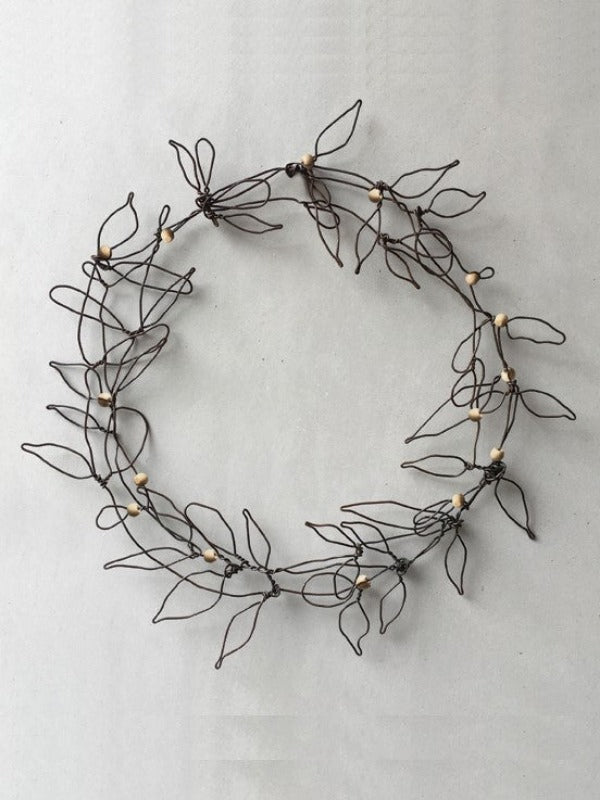 Wire Wreath with Berries 22cm
