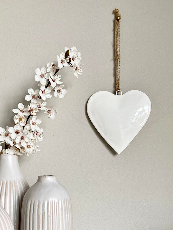 Enamel Hanging Heart Small 01